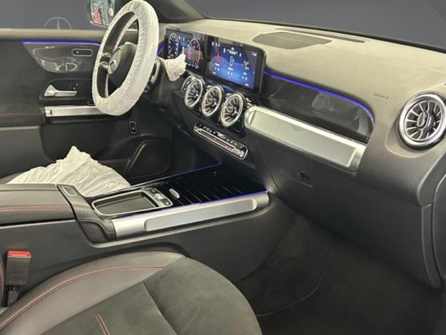 MERCEDES-BENZ GLB 200 d AMG Line Facelift  