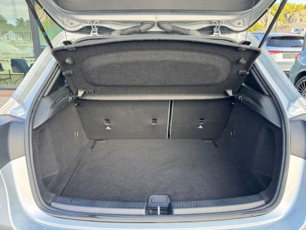 MERCEDES-BENZ A 180 d Essential Line - Look AMG Line  