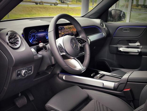 MERCEDES-BENZ EQB 300 4MATIC Business Edition  EQB 300 4MATIC