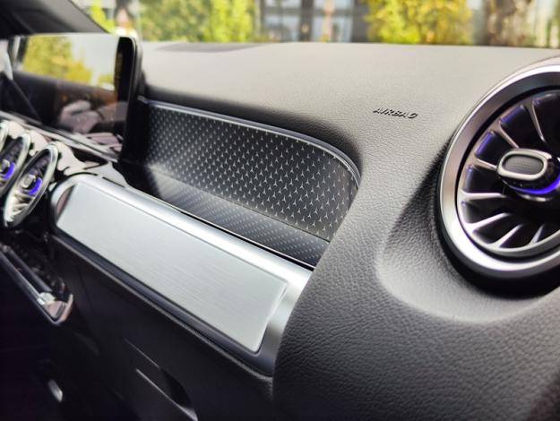 MERCEDES-BENZ EQB 300 4MATIC Business Edition  EQB 300 4MATIC