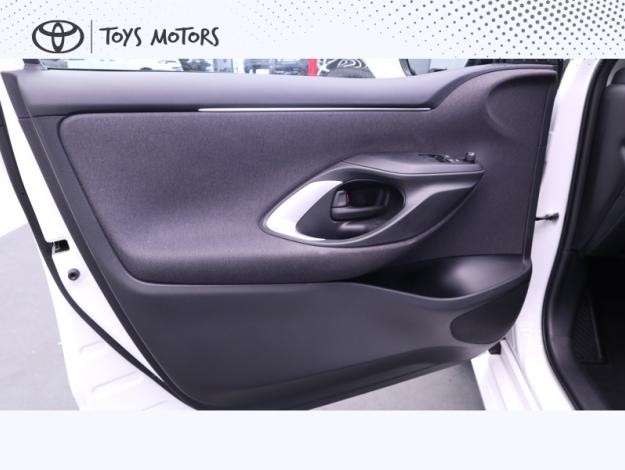 TOYOTA Yaris 116H Hybrid Dynamic MY22  