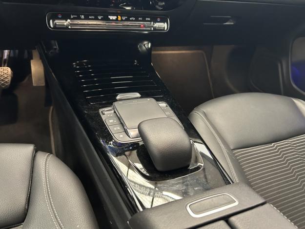 MERCEDES-BENZ CLA 180 Shooting Brake Pack Progressive 