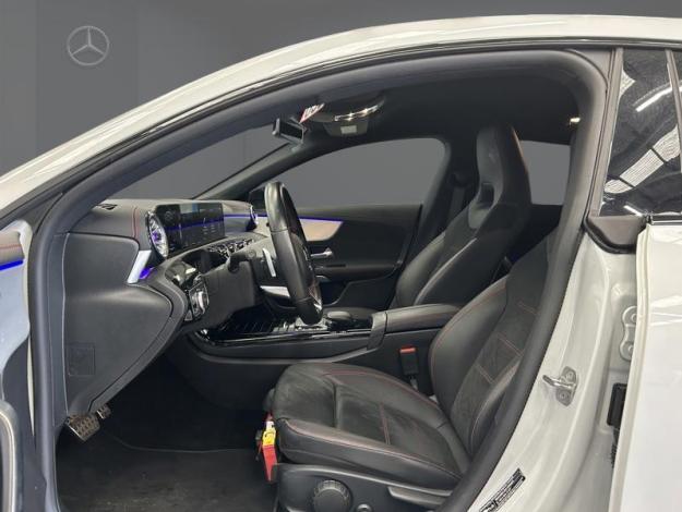 MERCEDES-BENZ CLA 180 d SB Pack AMG Pack Night  