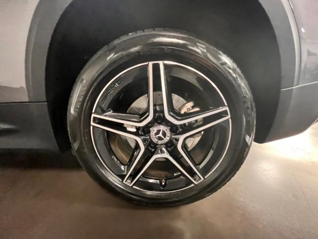 MERCEDES-BENZ GLB 200 d AMG Line  