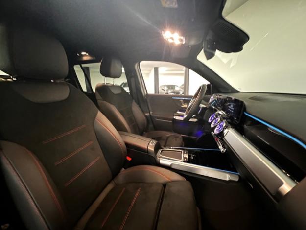 MERCEDES-BENZ GLB 200 d AMG Line  