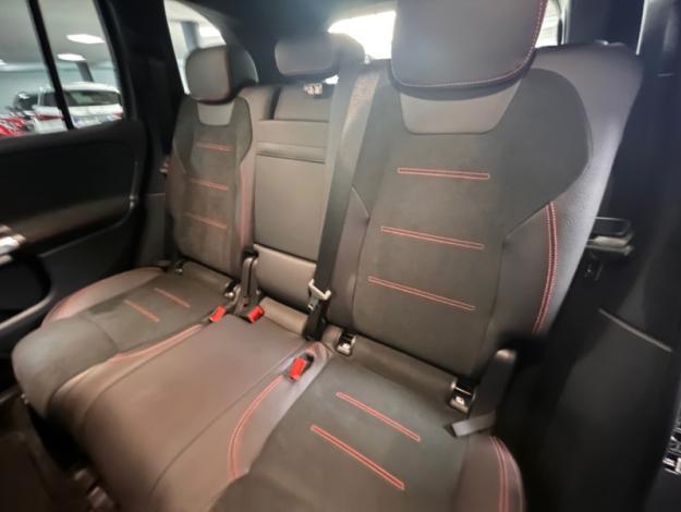 MERCEDES-BENZ GLB 200 d AMG Line  