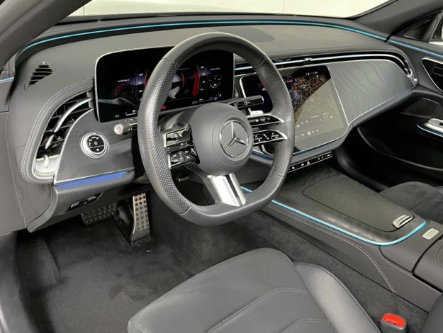 MERCEDES-BENZ Classe E Berline 220 d AMG Line Berline  Classe E 220d AMG Line 9G-Tronic Berline