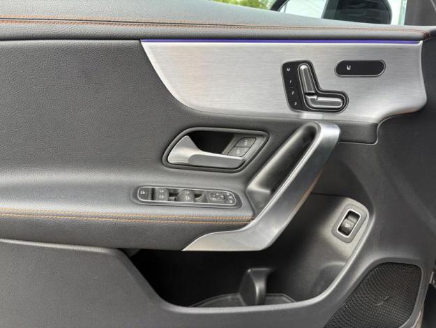MERCEDES-BENZ CLA-Klasse CLA 200 Coupé