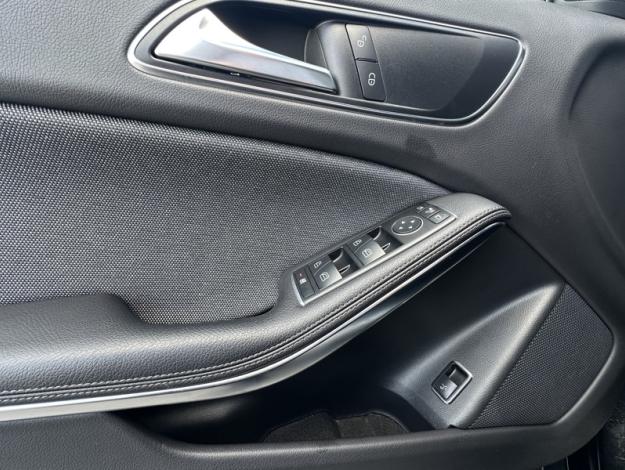 MERCEDES-BENZ GLA 200 d Inspiration  