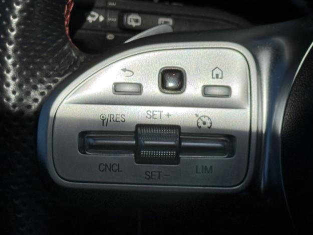 MERCEDES-BENZ Classe A 180 d AMG Line  