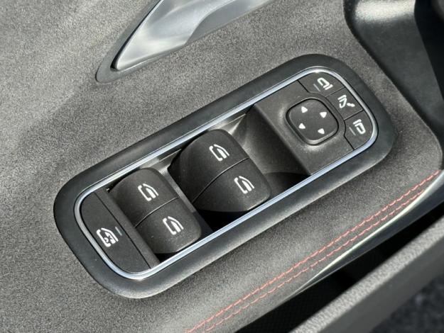 MERCEDES-BENZ Classe A 180 d AMG Line  