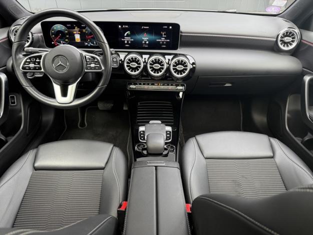 MERCEDES-BENZ Classe A 180 Berline Progressive Line  Classe A Berline / V1771 Classe A 180 Berline Progressive Line
