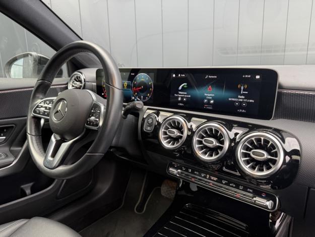 MERCEDES-BENZ Classe A 180 Berline Progressive Line  Classe A Berline / V1771 Classe A 180 Berline Progressive Line