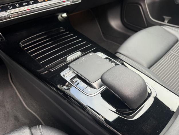 MERCEDES-BENZ Classe A 180 Berline Progressive Line  Classe A Berline / V1771 Classe A 180 Berline Progressive Line