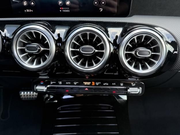 MERCEDES-BENZ Classe A 250 e AMG Line  