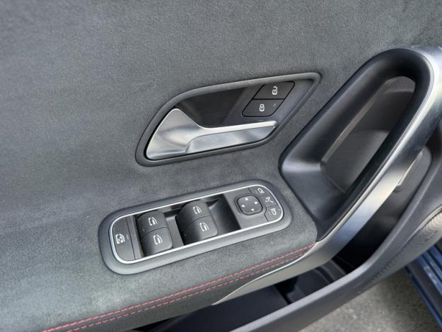 MERCEDES-BENZ Classe A 250 e AMG Line  