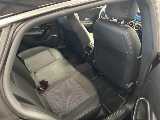 MERCEDES-BENZ CLA 180 d SB Boite Auto  