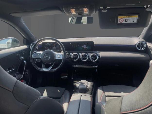 MERCEDES-BENZ A 250 e AMG Line  