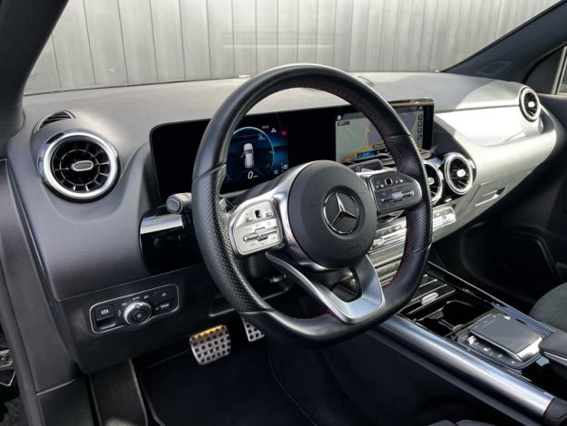 MERCEDES-BENZ GLA 200 d AMG Line  GLA 200 d AMG Line