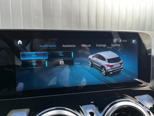 MERCEDES-BENZ GLA 200 d AMG Line  GLA 200 d AMG Line