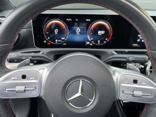 MERCEDES-BENZ Classe A 180 AMG Line  