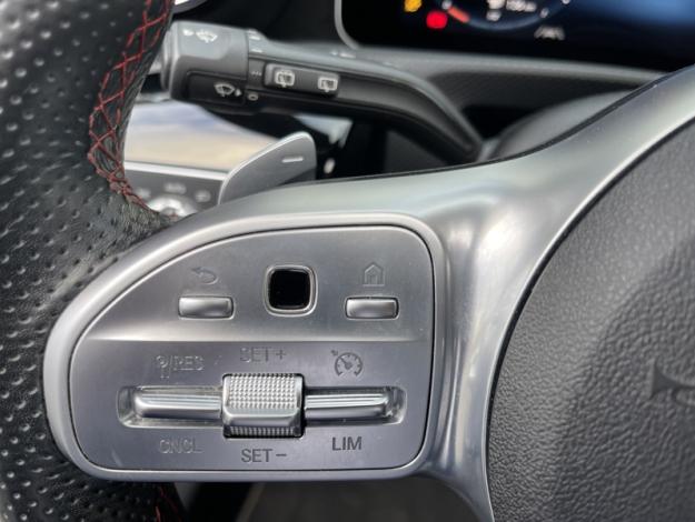 MERCEDES-BENZ Classe A 180 AMG Line  