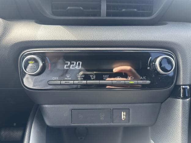 TOYOTA Yaris Hybrid Design  1.5 116 ch 