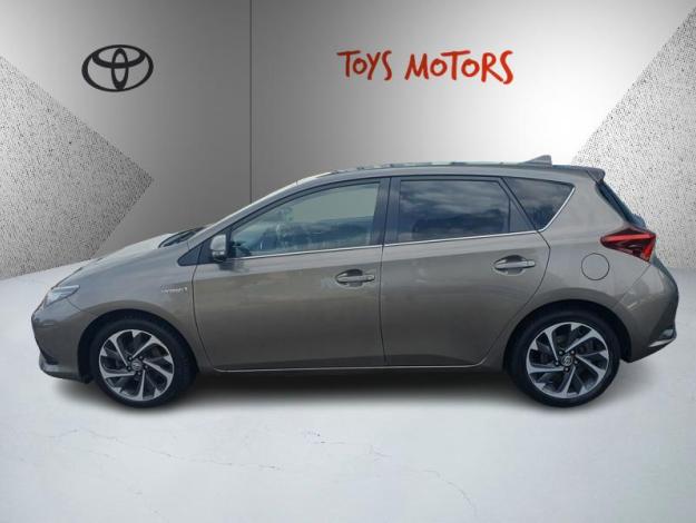 TOYOTA Auris 136h Design  