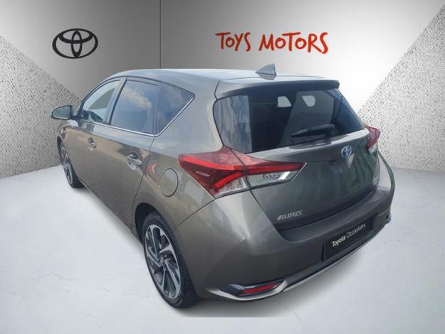 TOYOTA Auris 136h Design  