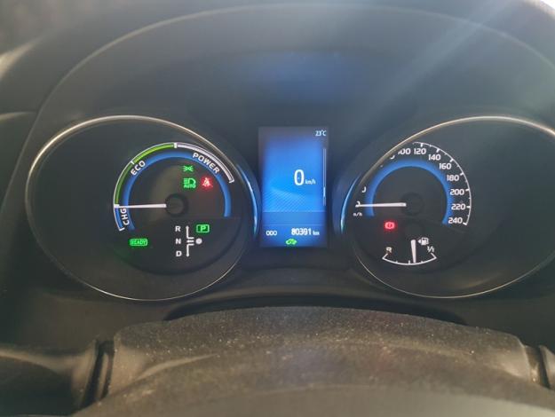 TOYOTA Auris 136h Design  