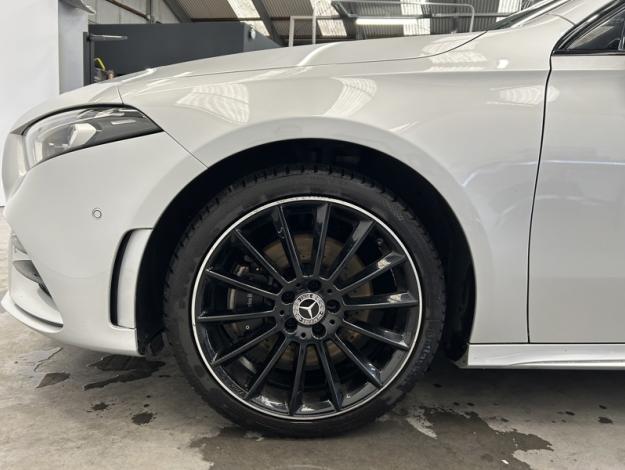 MERCEDES-BENZ A 250 e AMG Line  