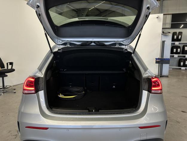 MERCEDES-BENZ A 250 e AMG Line  