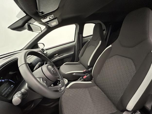 TOYOTA Aygo X 1.0 S-CVT 72 Design  