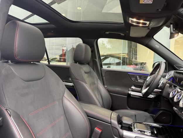 MERCEDES-BENZ GLB 180 d AMG Pack Night PREMIUM Plus  