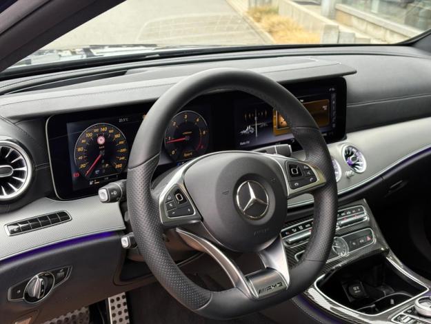 MERCEDES-BENZ E 220 d Berline Pack AMG Toit Pano  