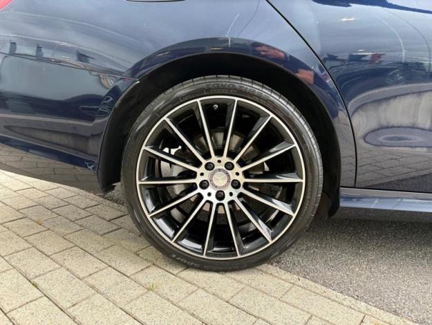 MERCEDES-BENZ E 220 d Berline Pack AMG Toit Pano  