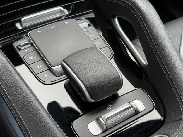 MERCEDES-BENZ GLE 300 d 4MATIC AMG Airmatic Attelage Burmester  