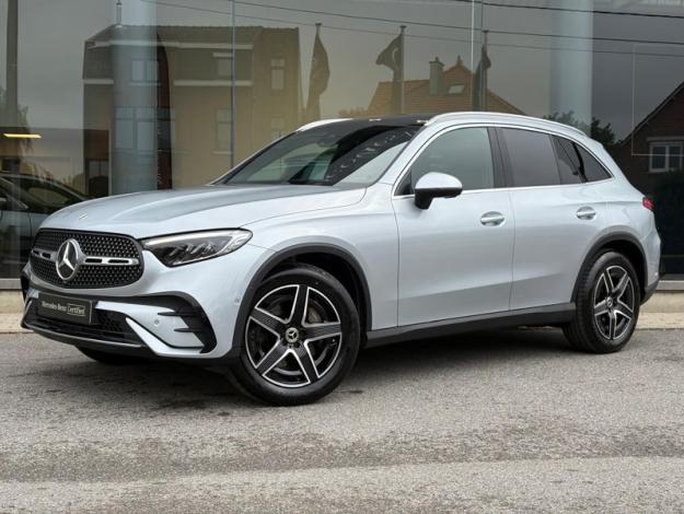 MERCEDES-BENZ GLC 200 4MATIC AMG Toit Pano Attelage  