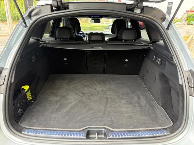 MERCEDES-BENZ GLC 200 4MATIC AMG Toit Pano Attelage  