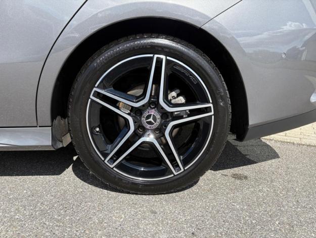 MERCEDES-BENZ CLA 180 Coupé AMG Pack Night Facelift  