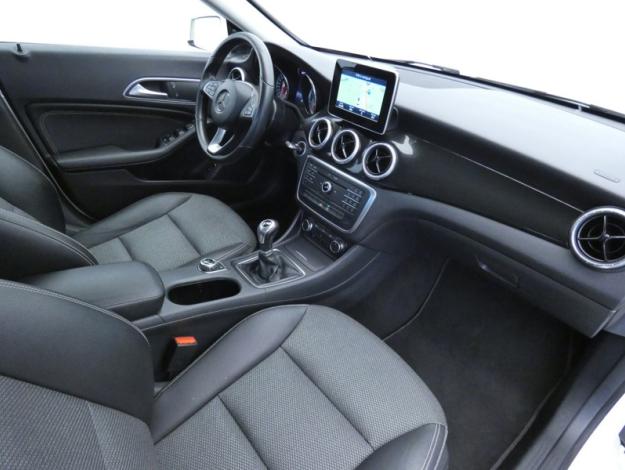 MERCEDES-BENZ CLA Coupé CLA 180  BlueEff. Edition  