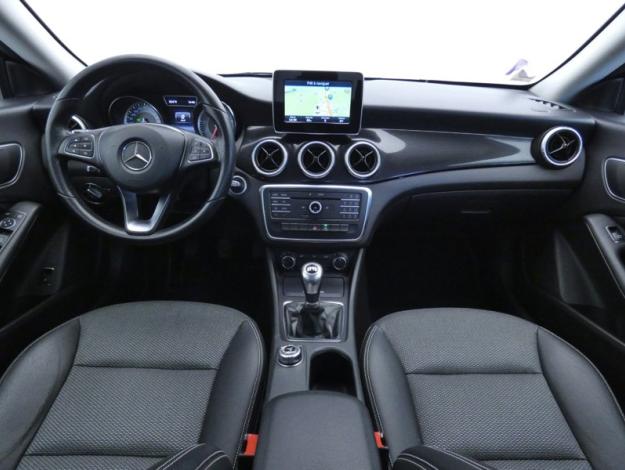MERCEDES-BENZ CLA Coupé CLA 180  BlueEff. Edition  