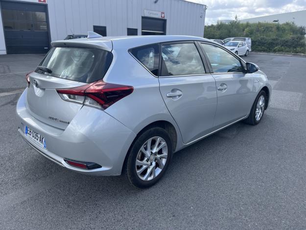 TOYOTA Auris Hybride 136h Dynamic  