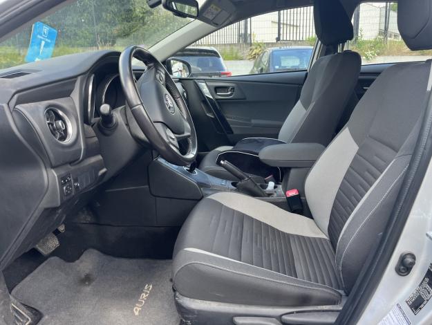 TOYOTA Auris Hybride 136h Dynamic  