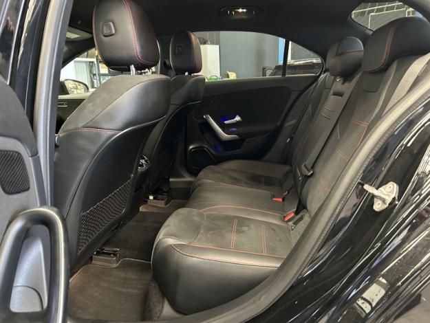 MERCEDES-BENZ A 180 d AMG Line  
