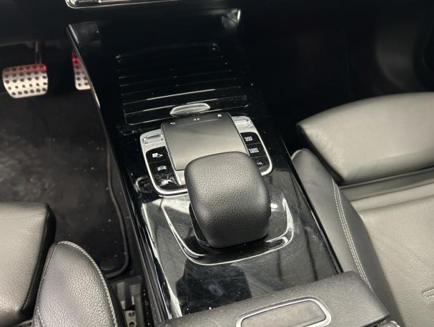 MERCEDES-BENZ A 200 Berline Pack AMG Toit Pano  