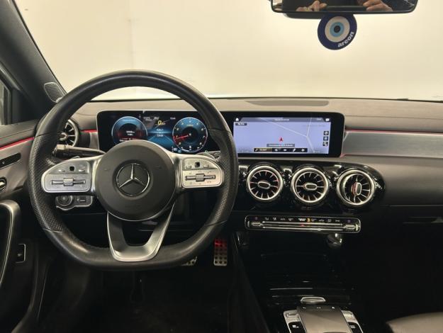 MERCEDES-BENZ A 200 Berline Pack AMG Toit Pano  