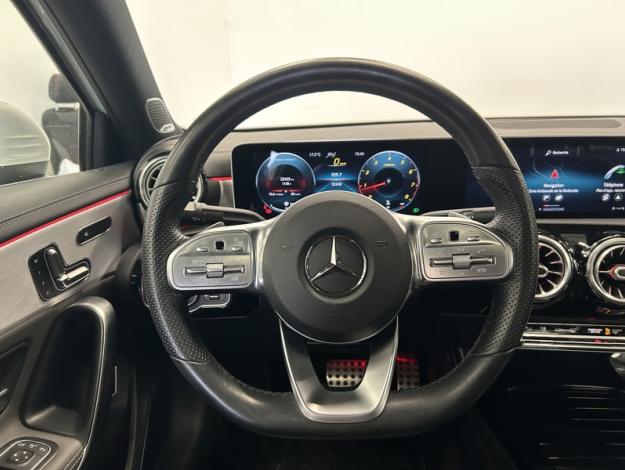 MERCEDES-BENZ A 200 Berline Pack AMG Toit Pano  
