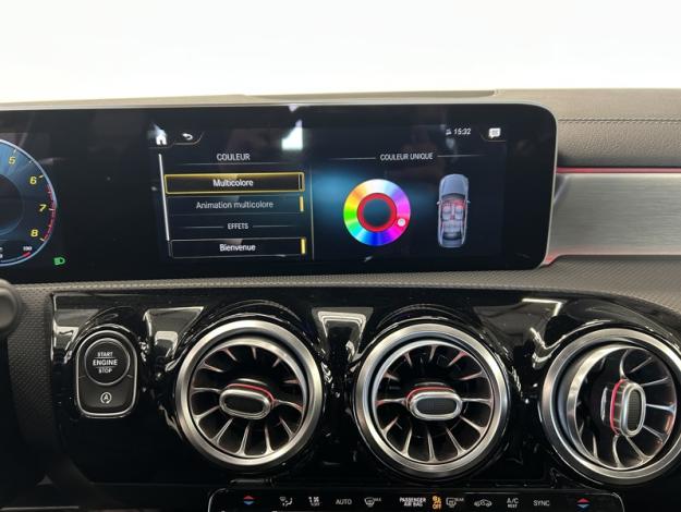 MERCEDES-BENZ A 200 Berline Pack AMG Toit Pano  
