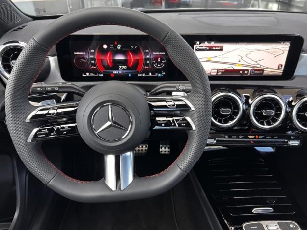 MERCEDES-BENZ Classe A 200 d AMG Line  Classe A 200 d AMG Line